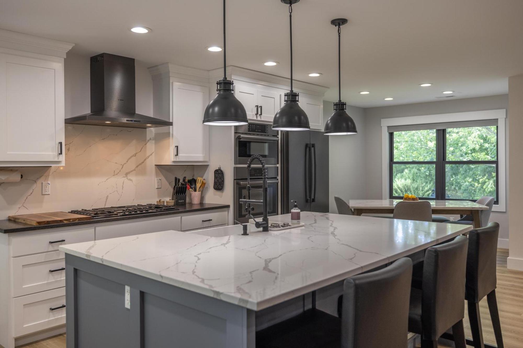 Вилла Mid-Century Modern Impeccable Remodel With Hot Tub Эшвилл Экстерьер фото