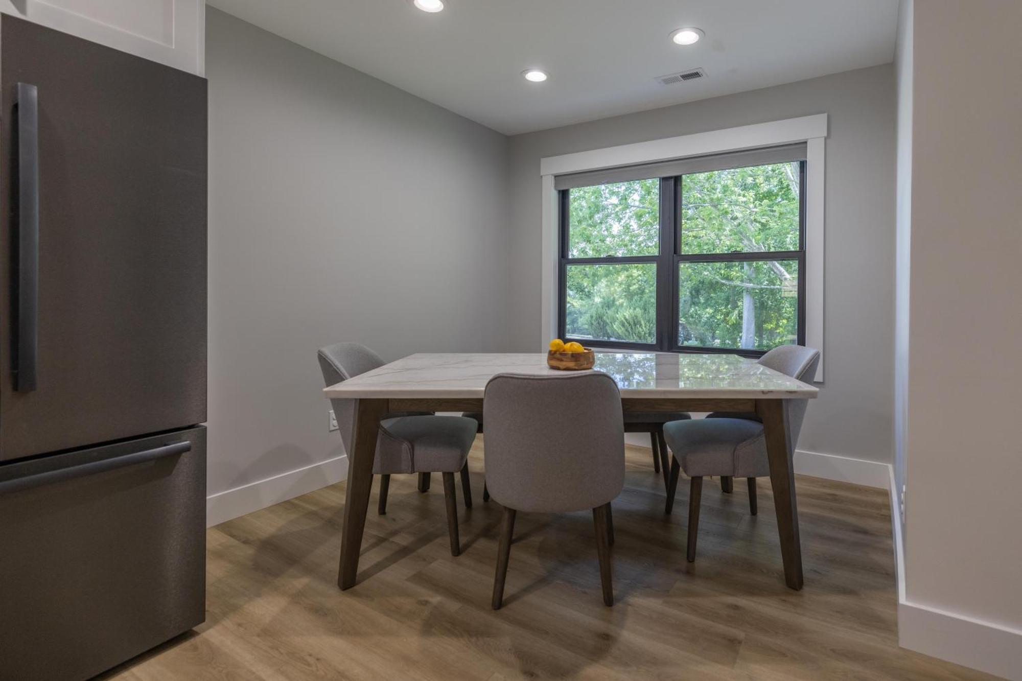 Вилла Mid-Century Modern Impeccable Remodel With Hot Tub Эшвилл Экстерьер фото